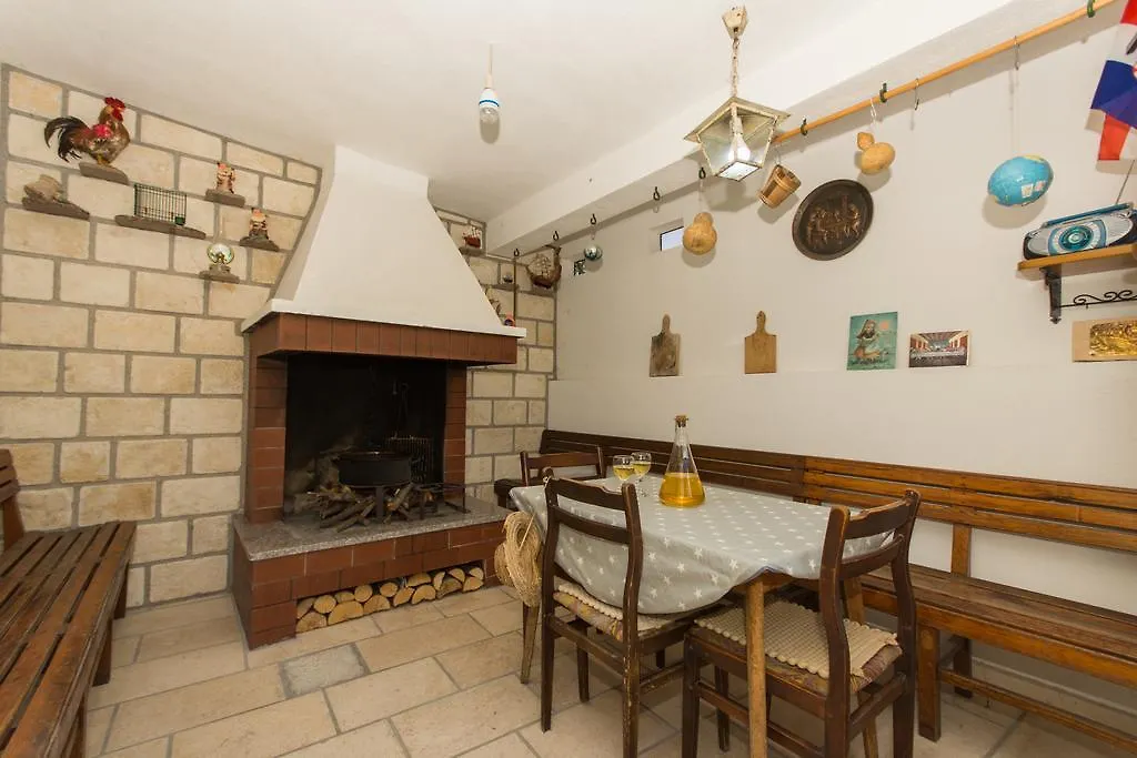 Apartment Lorenzo Trogir