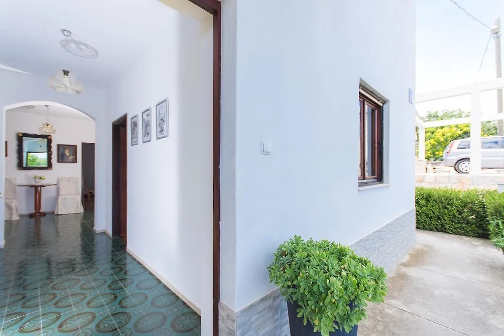 Apartment Lorenzo Trogir